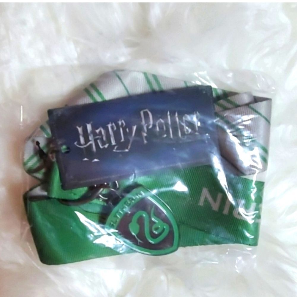 Slytherin Harry Potter Green Laynard and Charm NWT